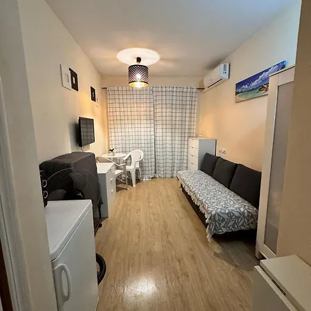 A 200m De La Playa Locos Apartment *
